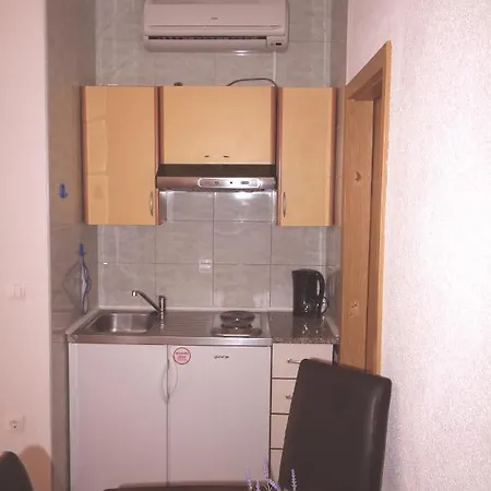 Apartamento By The Sea Pisak, Omis - 12545 Mimice