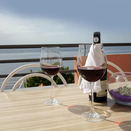 By The Sea Pisak, Omis - 12545 * Mimice