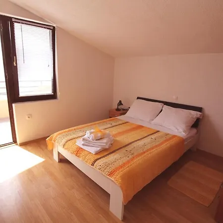 Apartamento By The Sea Pisak, Omis - 12545 Mimice